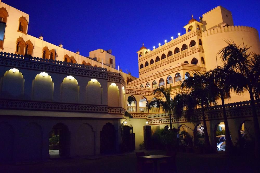 Fort Chandragupt Hotel Jaipur Dış mekan fotoğraf